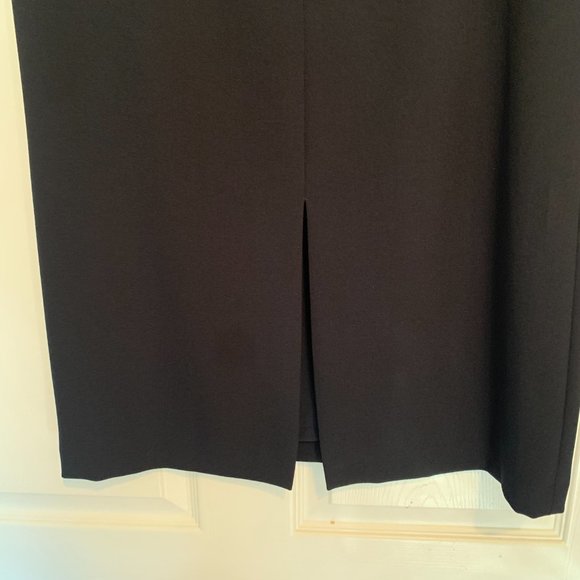 Preston & York...Navy Blue... A Line...Back Slit Skirt... Women's Size 10 - Picture 4 of 5
